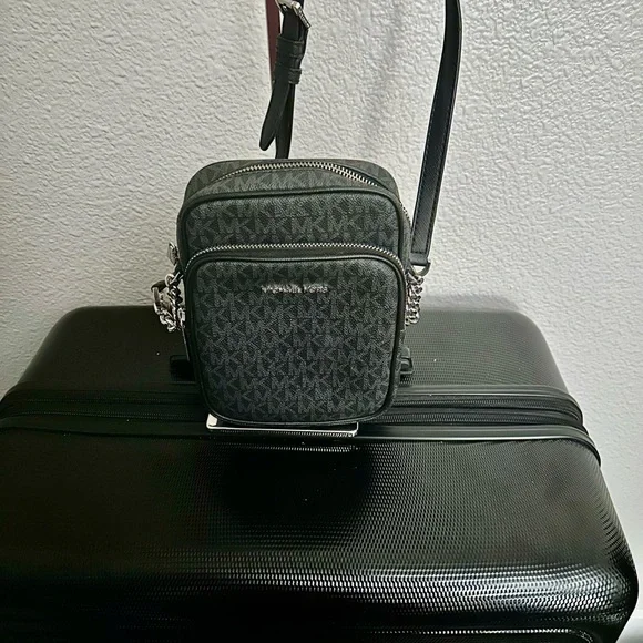 SOLD:  Jet Set Travel Medium Logo Crossbody Bag - Picture 8 of 8